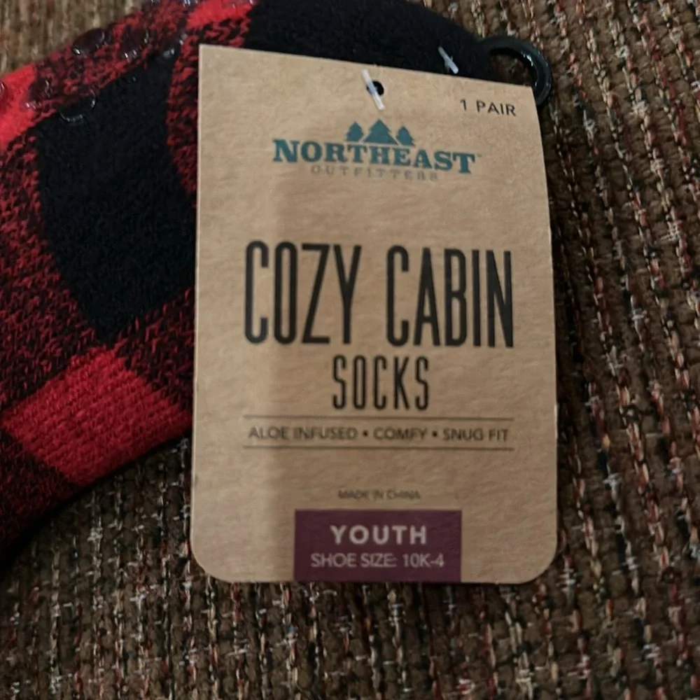 Northeast Outfitters Youth Cozy Cabin Buff Check Aloe Infused Socks